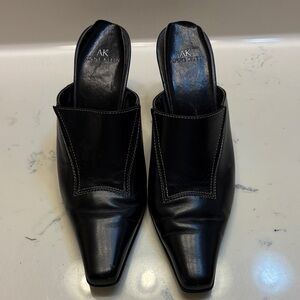 Anne Klein Black Leather Square-Toe Slip-On Mules